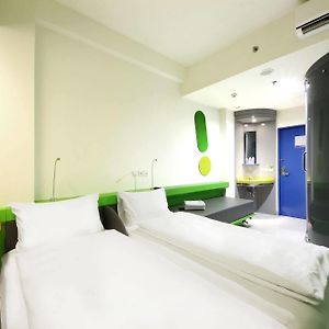 Pop! Hotel Tebet Jakarta